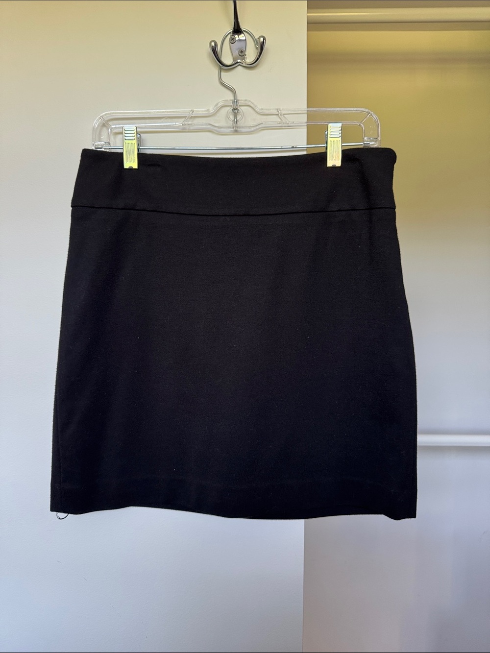 LOFT Classic Black Stretch Pencil Skirt - Women's